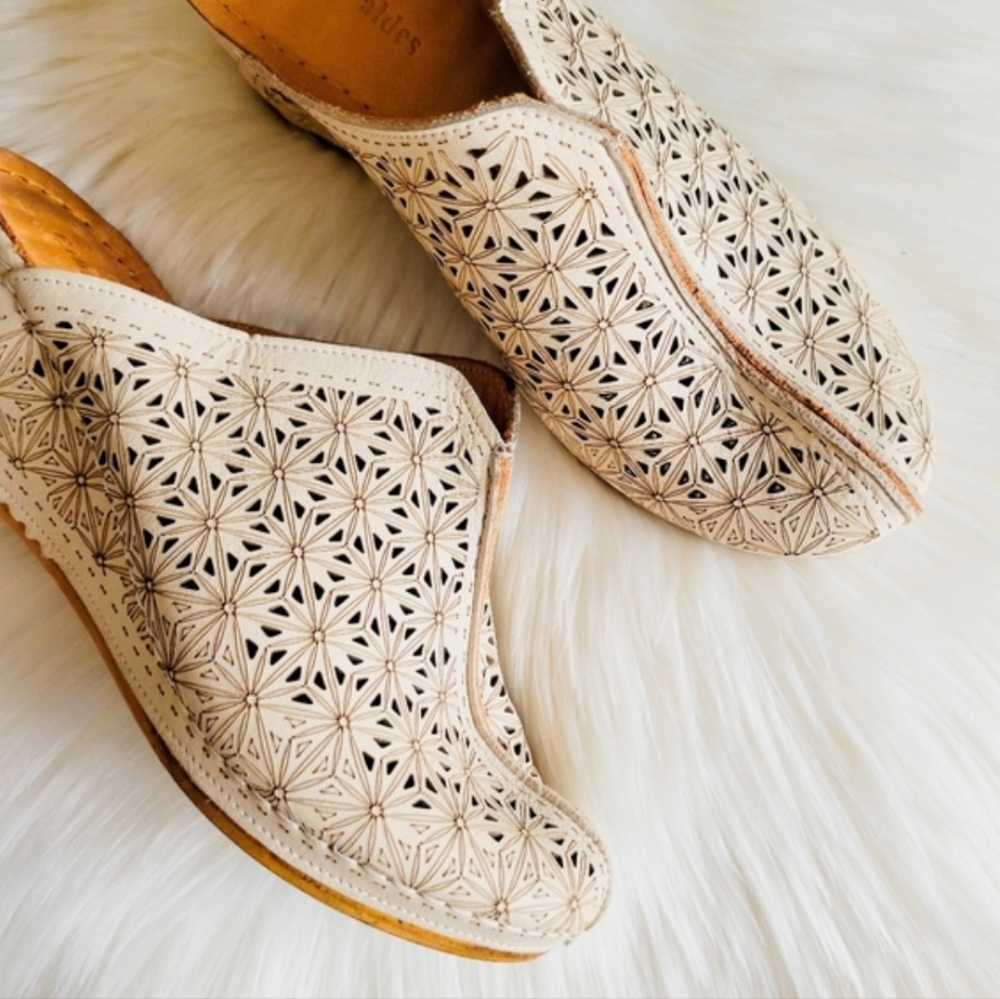 Ethan Valdes Anastasia Elegant Cream Mules with Intricate Cutout Design 40